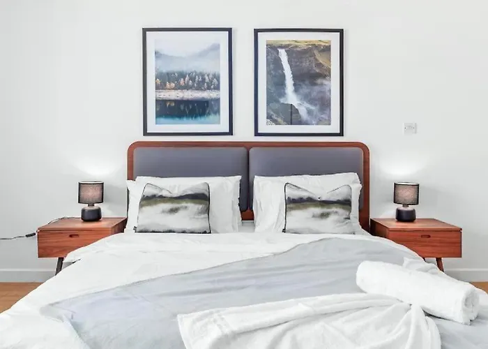 1 Bedroom Flat Piccadilly Sleep 7 In London Vr10